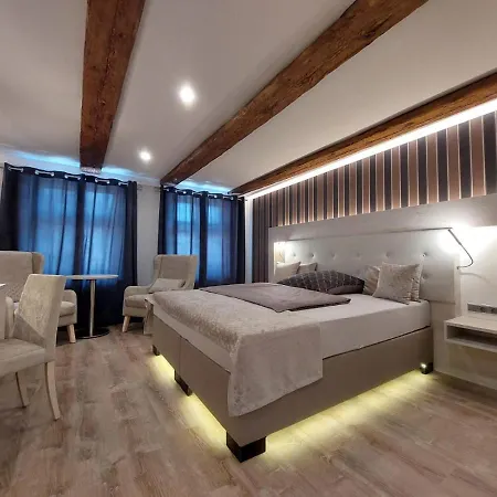 Anacapri Gaestehaus Girona * Ueckermunde