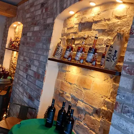 Anacapri Gaestehaus Girona