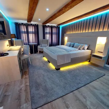 Anacapri Gaestehaus Girona Pensjonat *