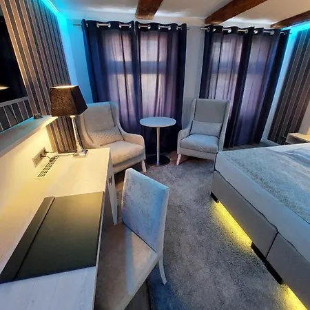 Anacapri Gaestehaus Girona * Ueckermünde