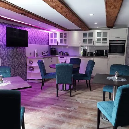 Anacapri Gaestehaus Girona *